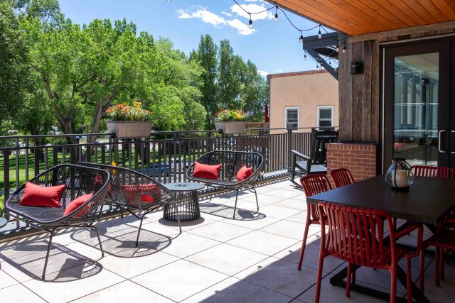alt space patio2