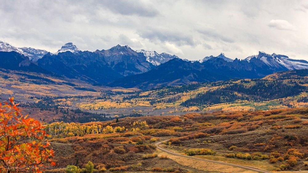 Image of autumn colors outside of Ridgway