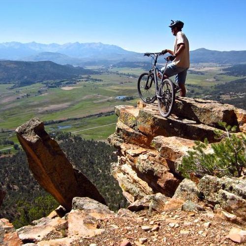 Mountain biker atop Log Hill Village